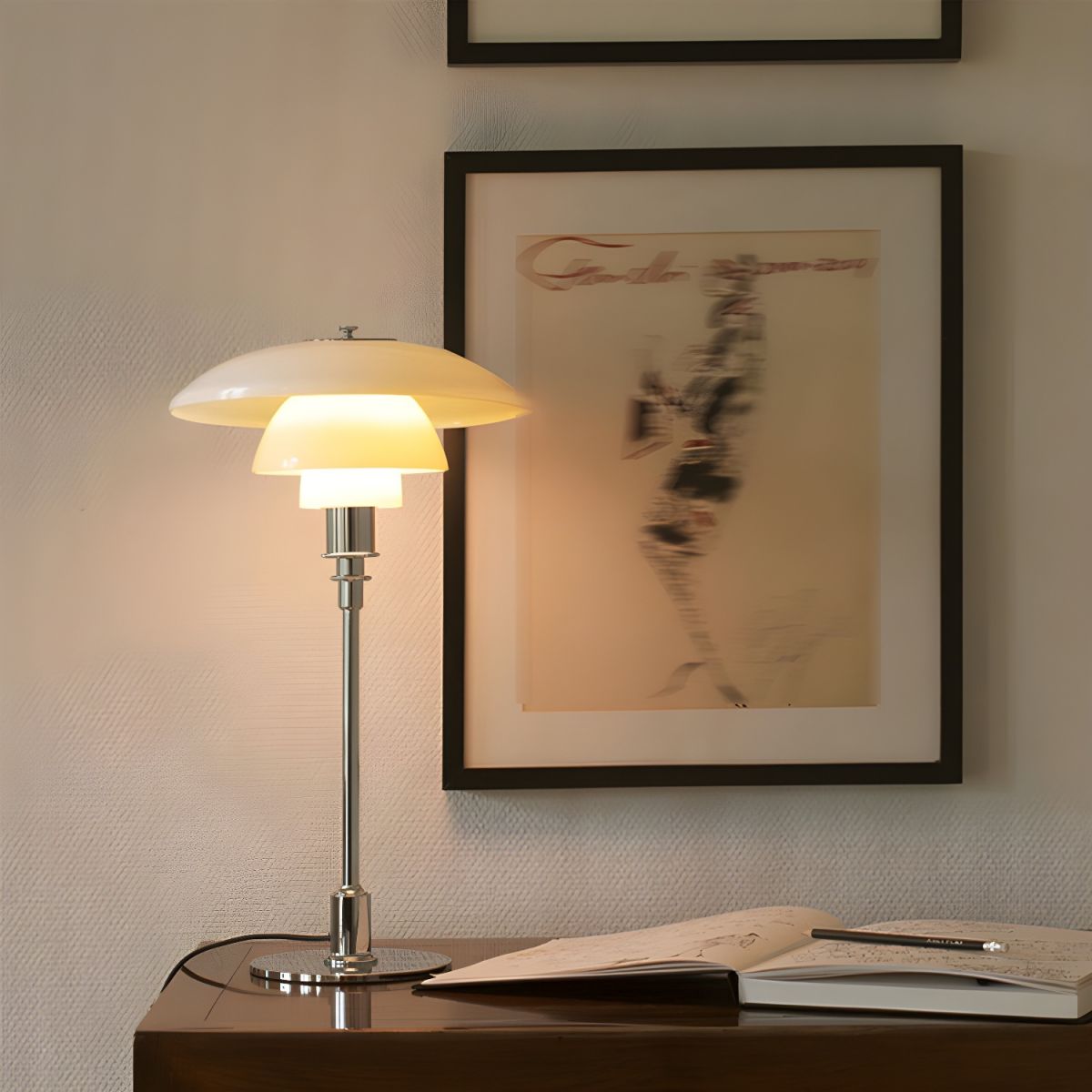 Lampe de chevet Moderne Scandinave en Verre et Métal - Opale