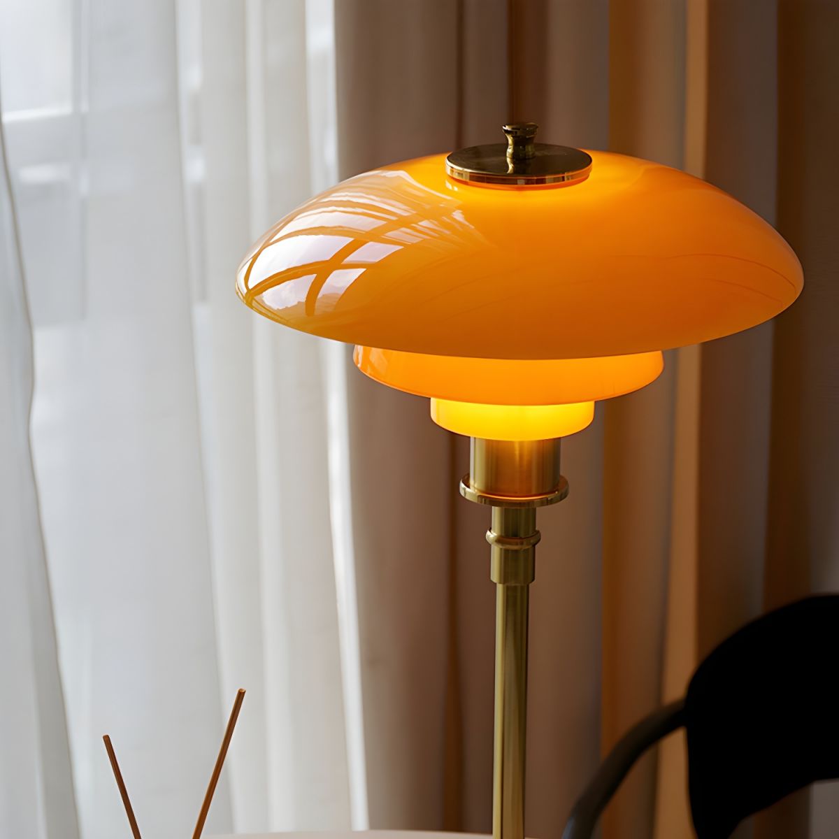 Lampe de chevet Moderne Scandinave en Verre et Métal - Opale