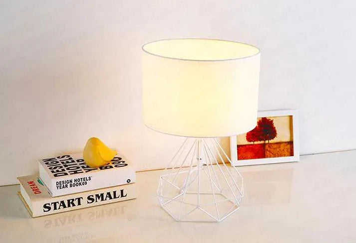 Lampe de Chevet Géométrique et Abat-Jour en Lin