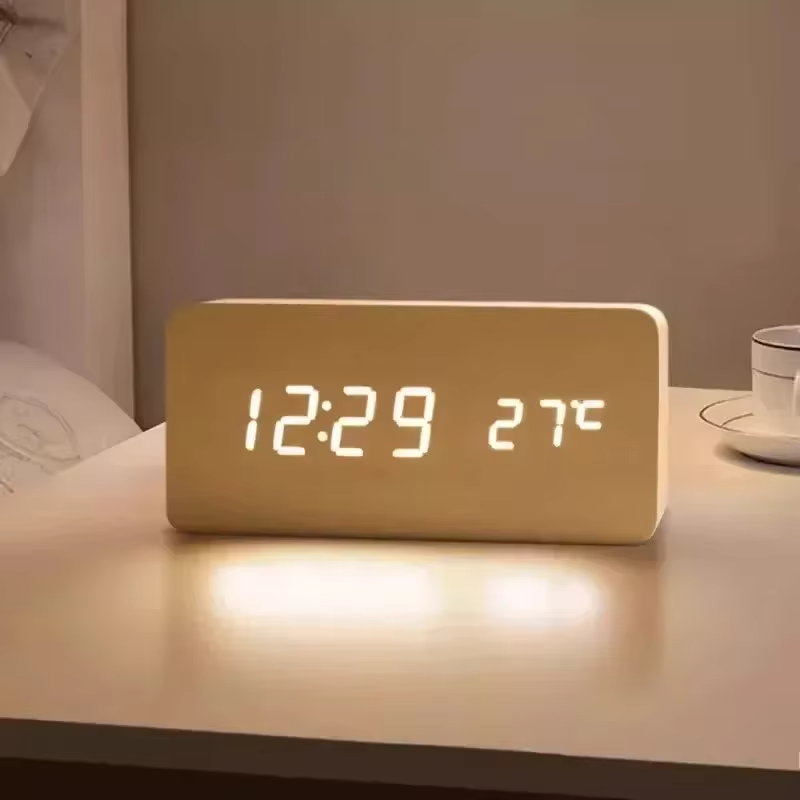 Lampe de chevet Réveil LED en Bois