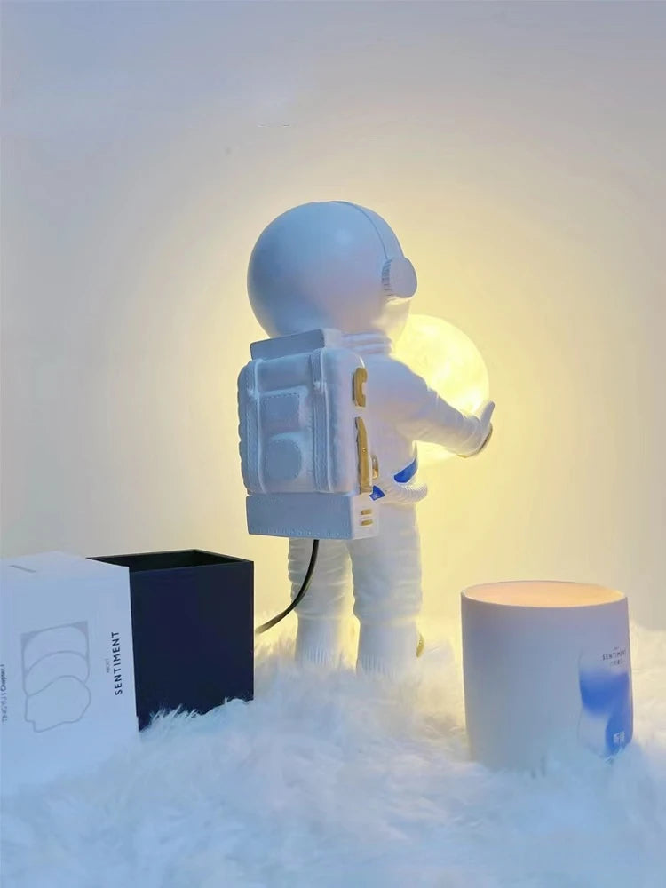 Lampe de Chevet LED Astronaute Originale - Opale