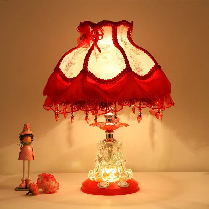 Lampe de chevet Baroque Fille - Opale
