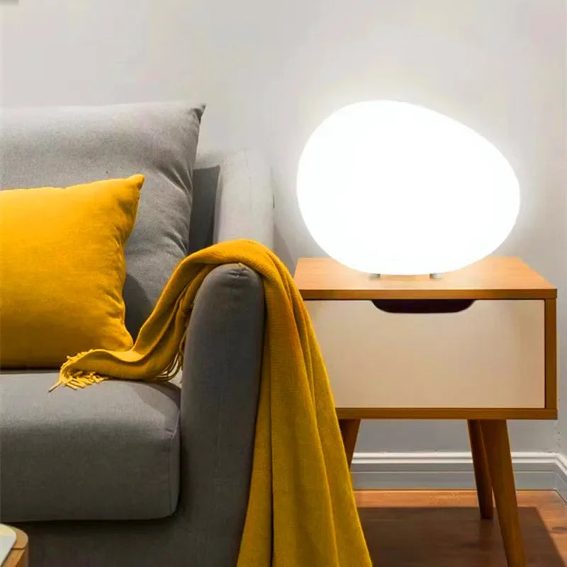 Lampe de chevet Design LED Caillou Lumineux - Opale