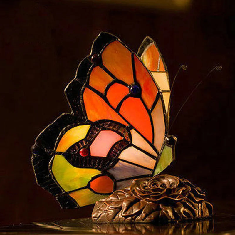 Lampe Tiffany en forme de Papillon - Opale
