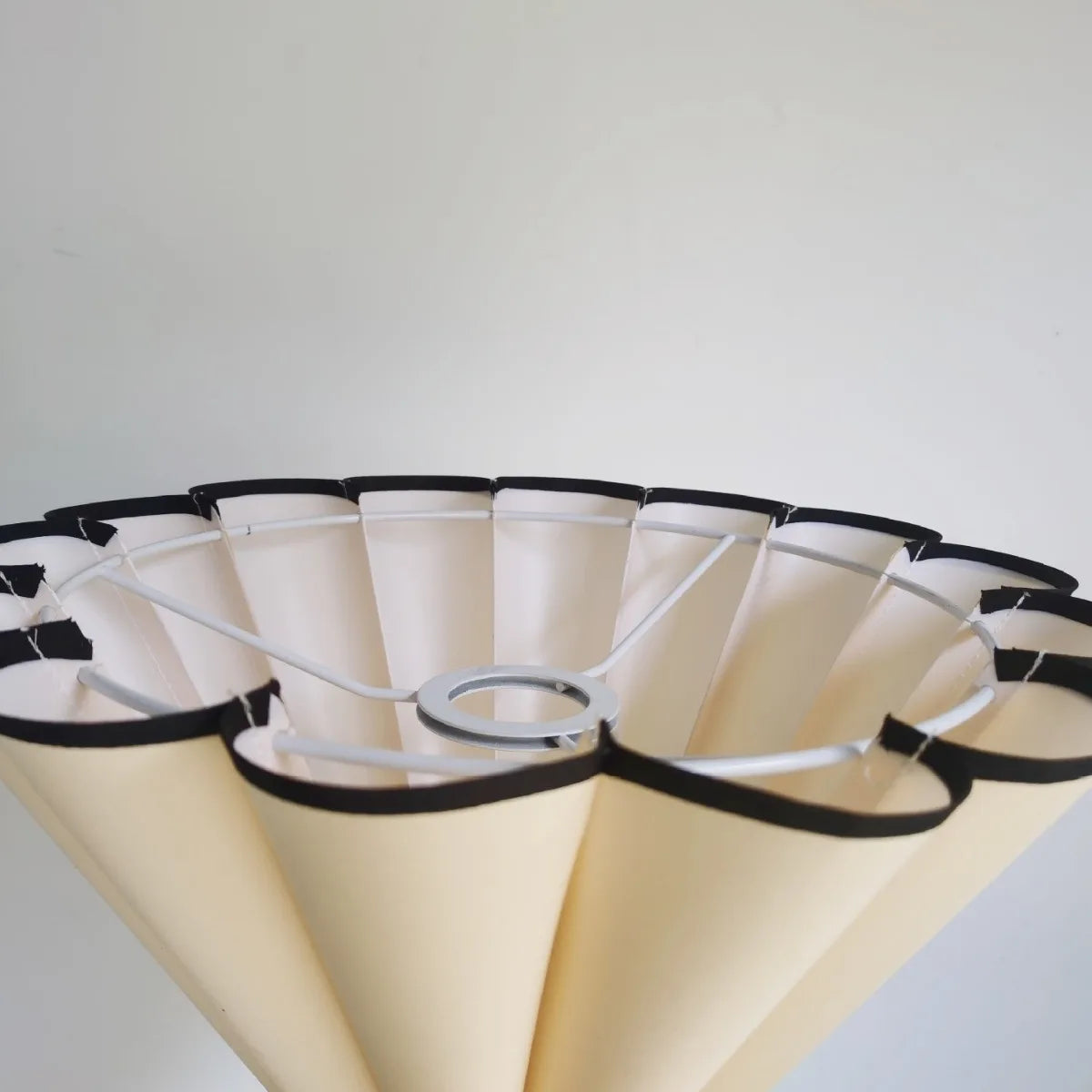 Abat-Jour Lampe de chevet Tissu en Forme de Pétale - Opale