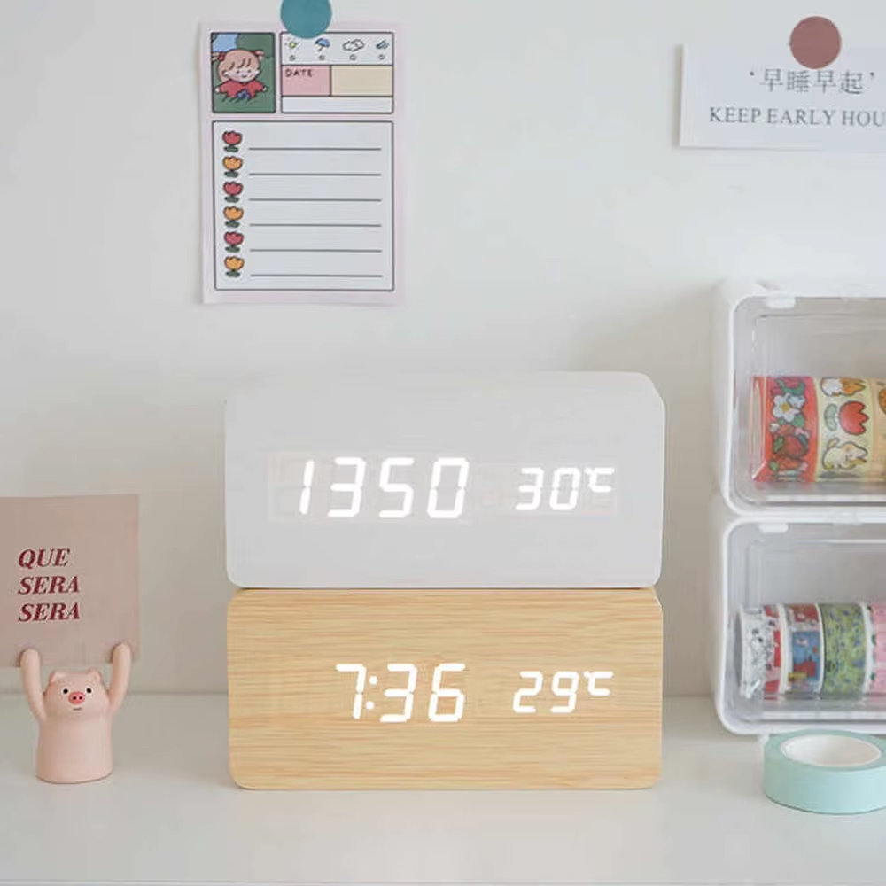 Lampe de chevet Réveil LED en Bois - Opale