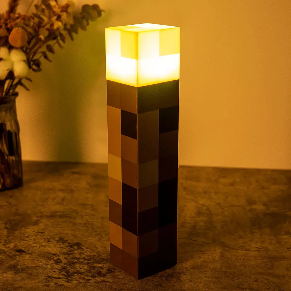 Lampe-torche-minecraft-bureau