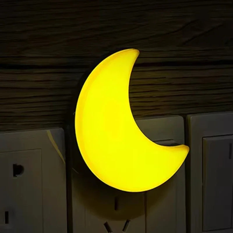 Lampe de chevet Bébé Veilleuse Lune sur Prise - Opale